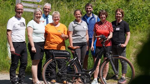 Gruppenfoto mit den Organisatoren des Fests