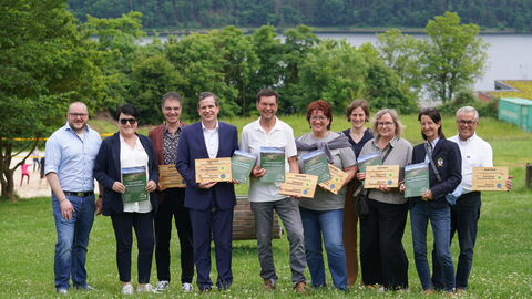 Gruppenfoto der Nationalpark- und Naturpark-Partnerbetriebe