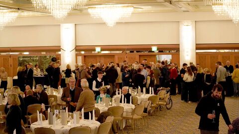 Blick in den Saal des Maritim Hotels