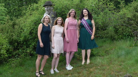 Vier Heideblütenprinzessinnen