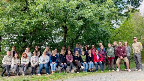 Gruppenfoto mit Teilnehmenden am Netzwerk-Bildungstag